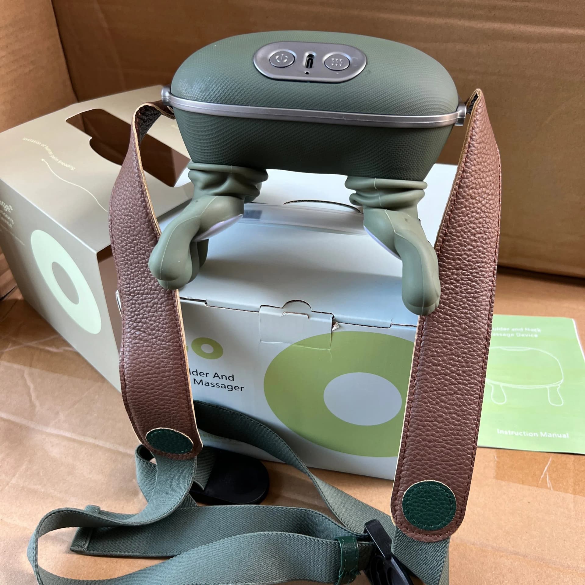 4D Neck Massager, Shoulder Massager for Neck and Shoulders with Heating Function, 3 Speed Levels, 2 Heat Settings  3
